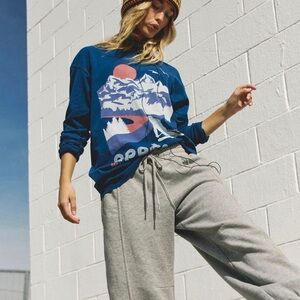 Retrobrand Apres Ski Graphic Long Sleeve Tee